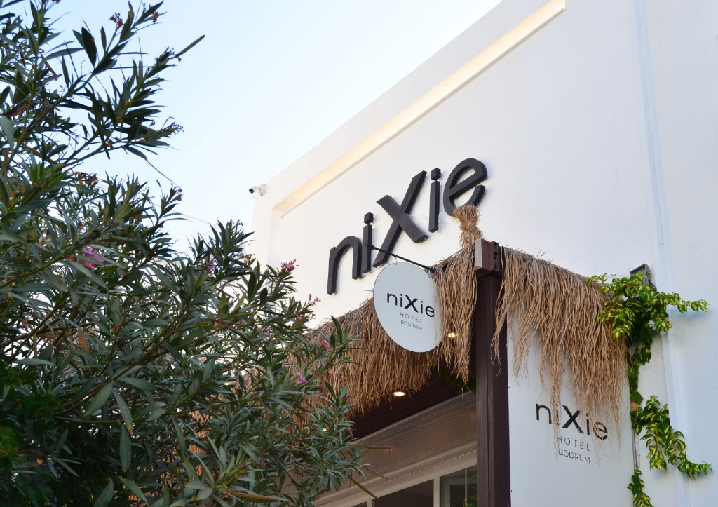 Nixie Hotel
